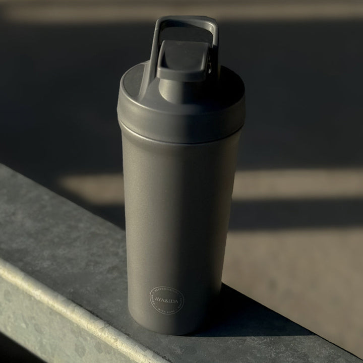 AYA&IDA Shaker-Flasche – Dark Grey (750 ml)